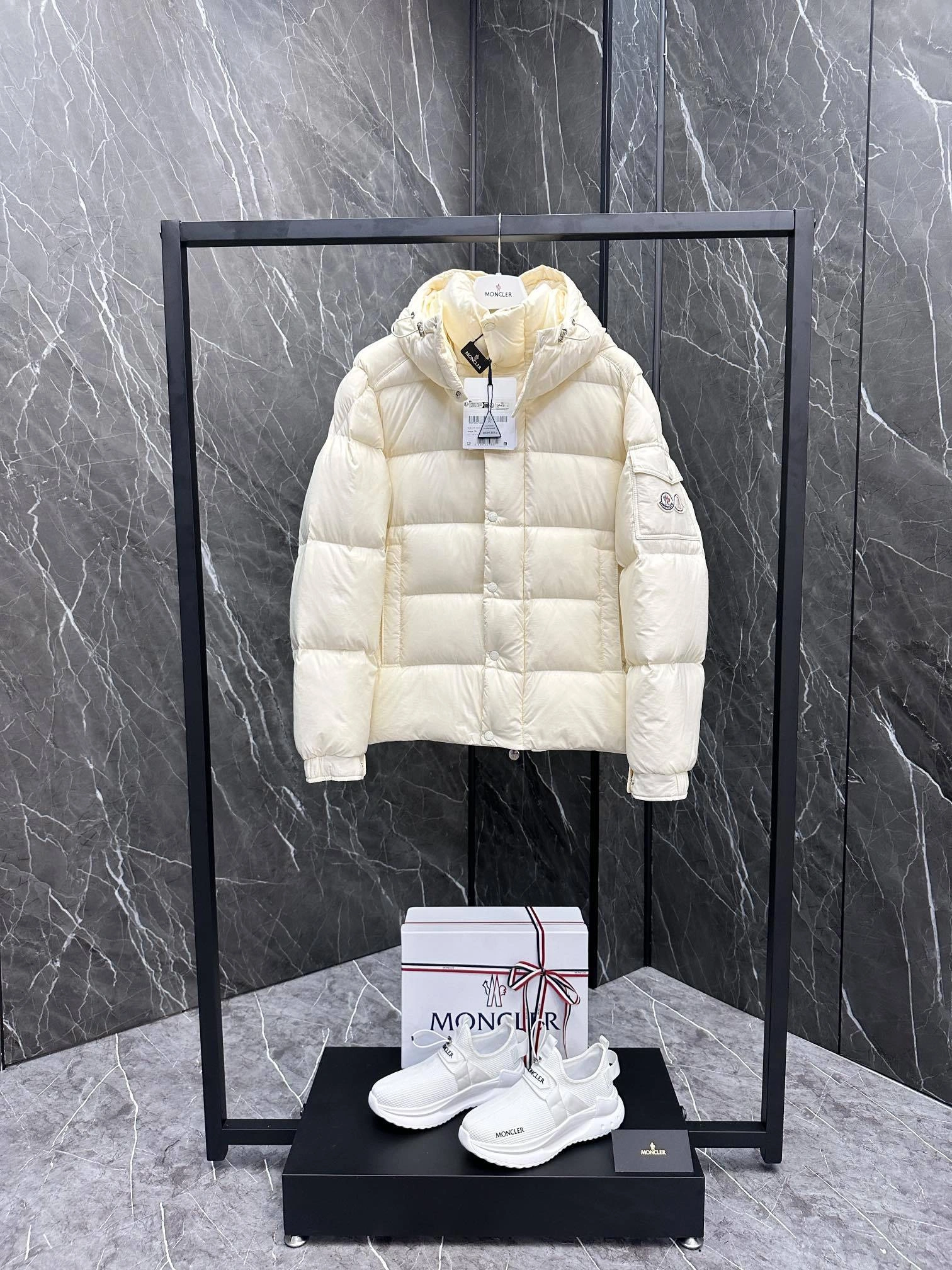 wg.luxury- 7o9385r Maya 70 down jacket.down feather oversized 3Colour item:D-F431J1324-3